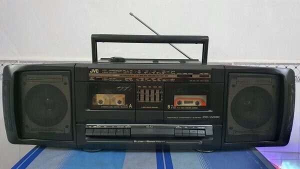 máy cassette jvc