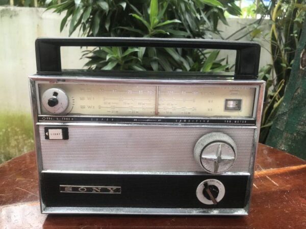 radio sony cổ